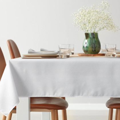 Obrus ​​140x220 cm biely vodeodolný - KATE